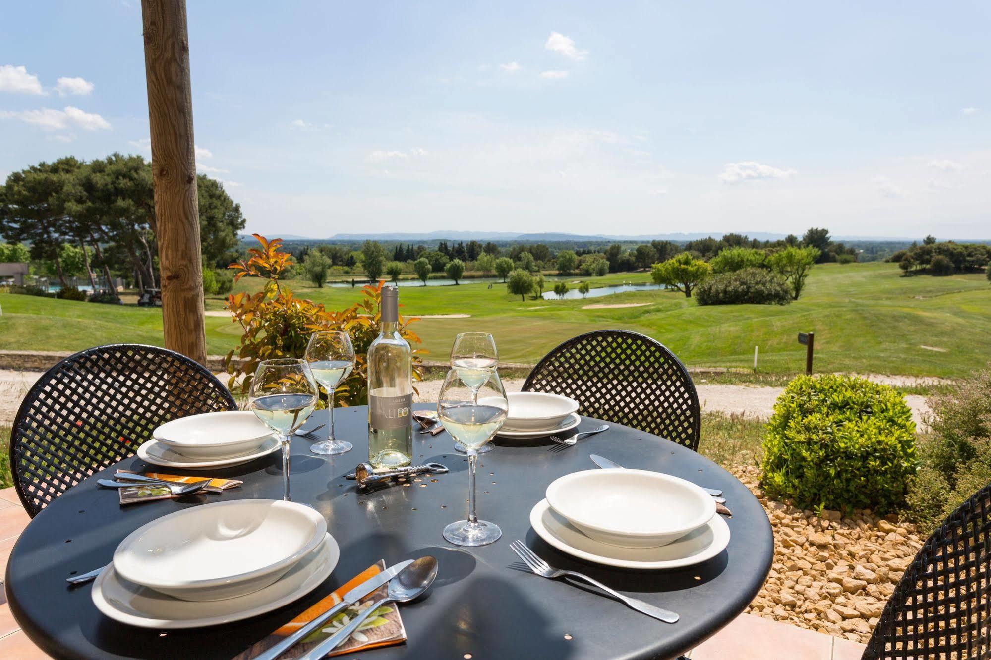 Madame Vacances Domaine Du Provence Country Club Service Premium Saumane-de-Vaucluse Zewnętrze zdjęcie